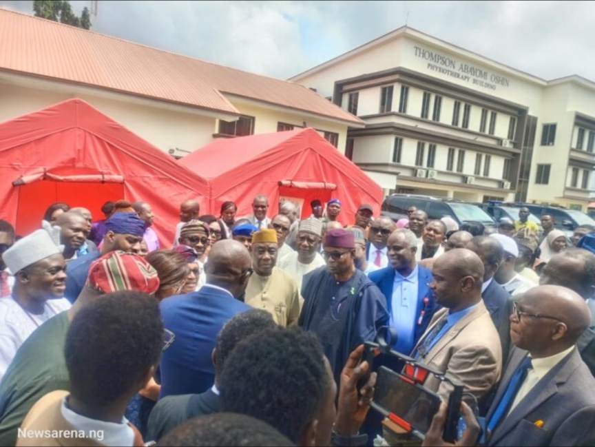 Dignitaries at launch