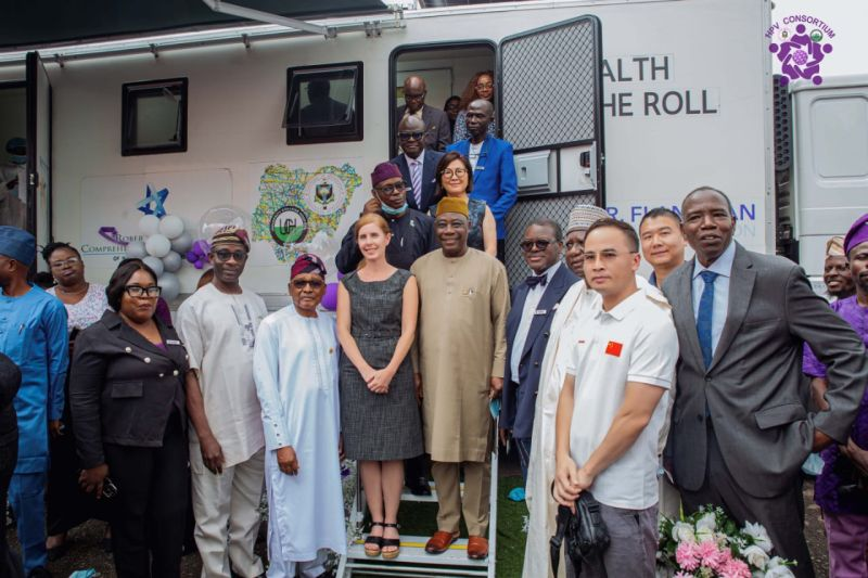 Group with mobile unit